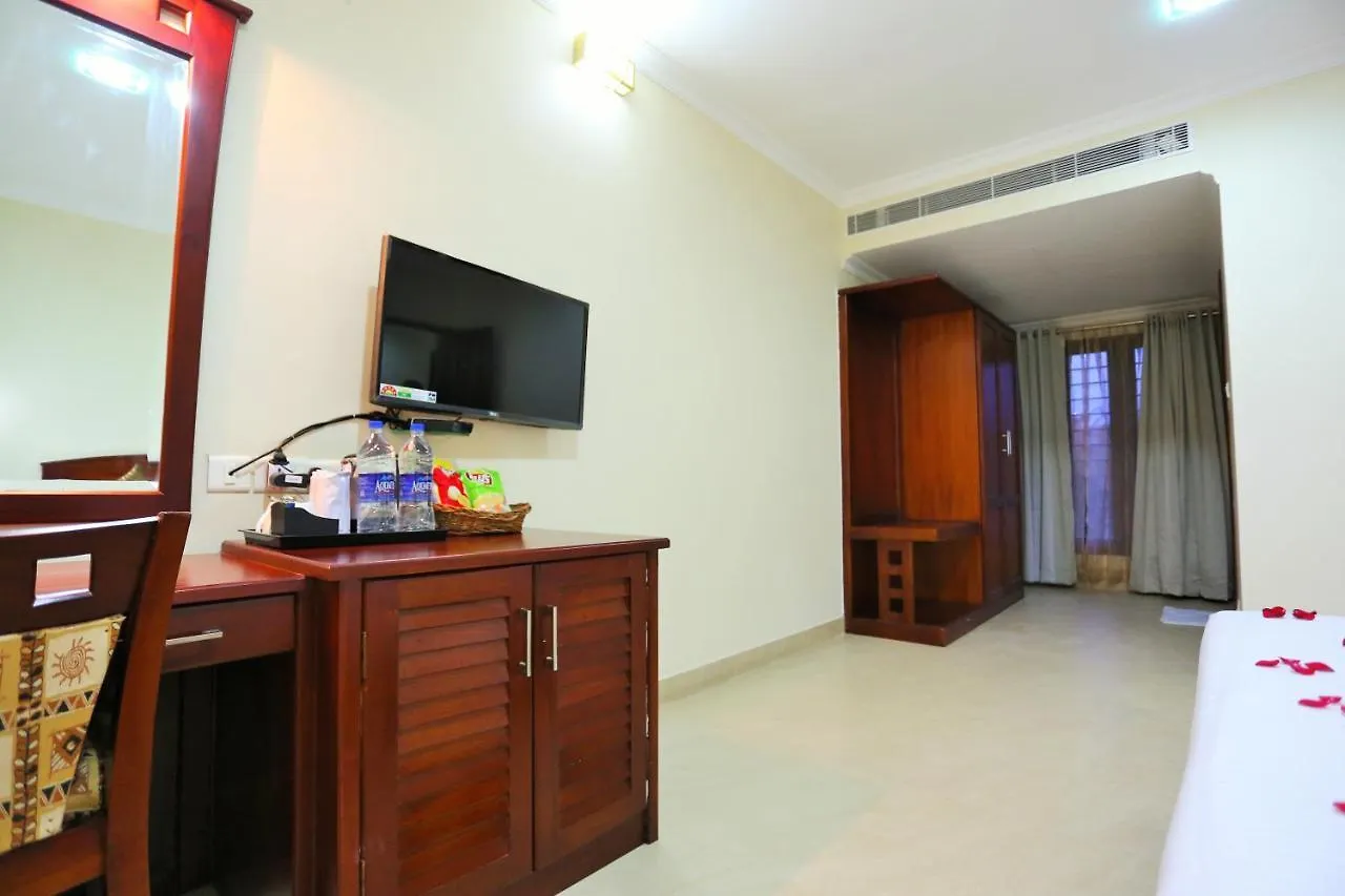 Hotel White City North Paravur